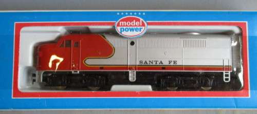 MODEL POWER HO SCALE - SF DIESEL LOCO (BOXED)