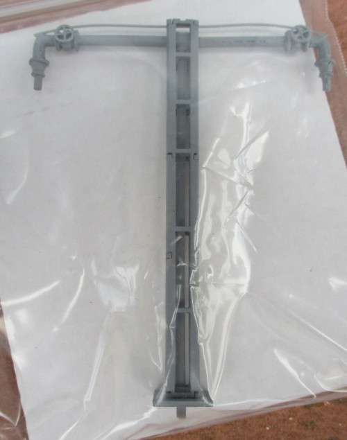 HO SCALE - SAR DOUBLE HEADED WATERSPOUT WAGON (NEW IN PKT)