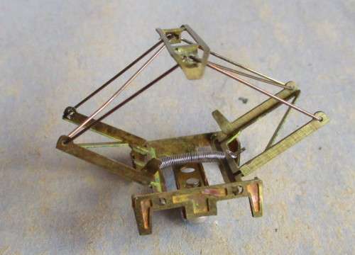 HO SCALE - BRASS DOUBLE ARM PANTO - NEW