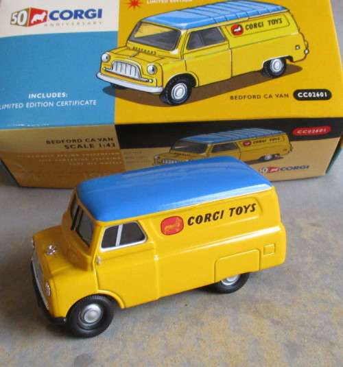 CORGI 1/43 SCALE - BEDFORD CA VAN - EXCELLENT BOXED