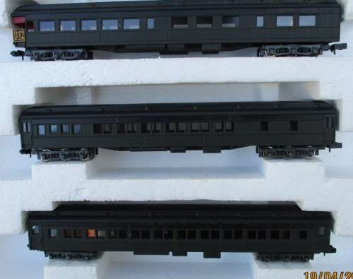 RIVAROSSI N SCALE - 3 X  PASSENGER COACHES - BOXED