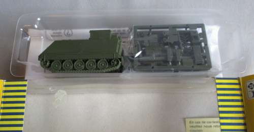 ROCO HO SCALE - M113 TANK - BOXED, SEE BELOW