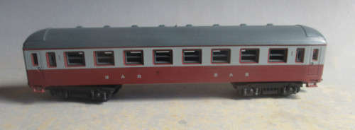 LIMA HO SCALE - SAR 1st CLASS PASSENGER COACH
