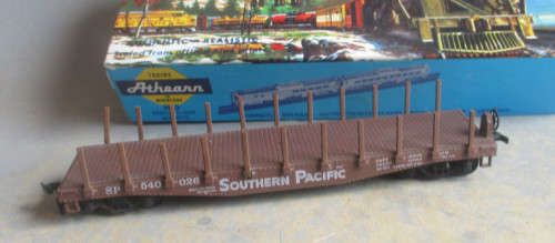 ATHEARN HO SCALE - SP 40' FLAT WAGON - BOXED