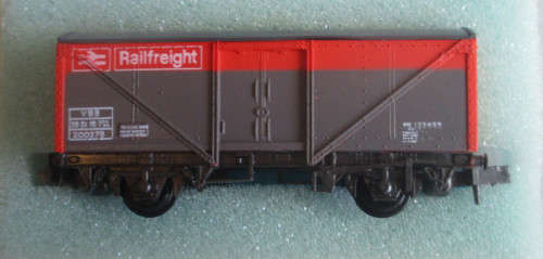 PECO N SCALE - RAILFREIGHT CLOSED GOODS WAGON - BOXED