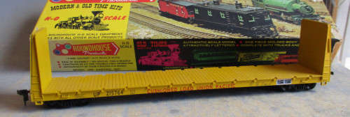 ROUNDHOUSE HO SCALE - UP 60' BULKHEAD FLAT CAR - BOXED