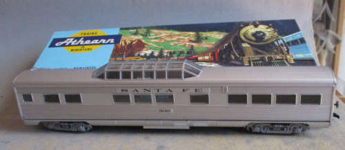 ATHEARN HO SCALE - SF 500 OBSERVATION COACH - BOXED