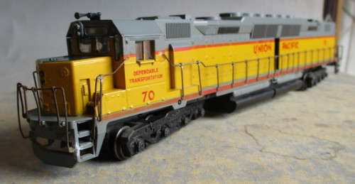 ATHEARN HO SCALE - UP DIESEL LOCO DD40 WITH 2 MOTORS - BOXED