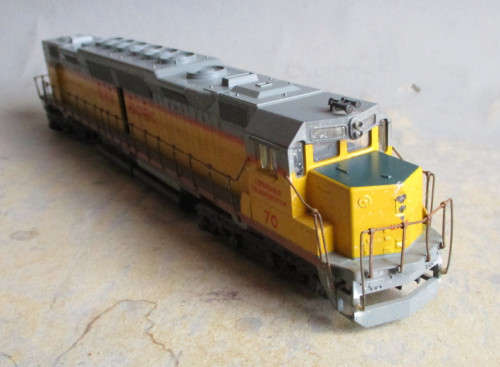ATHEARN HO SCALE - UP DIESEL LOCO DD40 WITH 2 MOTORS - BOXED