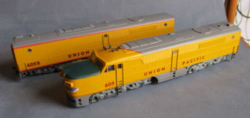 ATHEARN HO SCALE - UP DIESEL LOCO & DUMMY B UNIT - BOXED