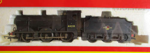 HORNBY OO SCALE - BR FOWLER 0-6-0 CLASS 4F STEAM LOCO & TENDER, WEATHERED EDITION - BOXED