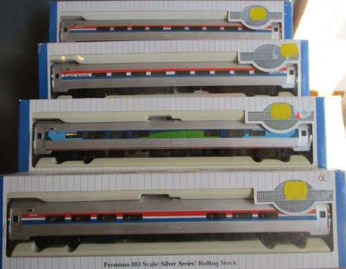 BACHMANN HO SCALE - 4 X AMTRAK COACHES, BOXED