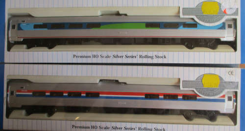 BACHMANN HO SCALE - 4 X AMTRAK COACHES, BOXED