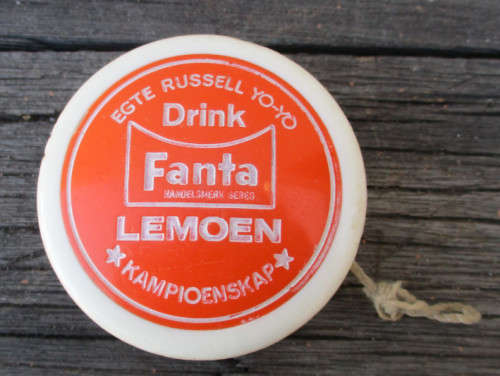 RARE RETRO "AFRIKAANS" RUSSELL YO YO