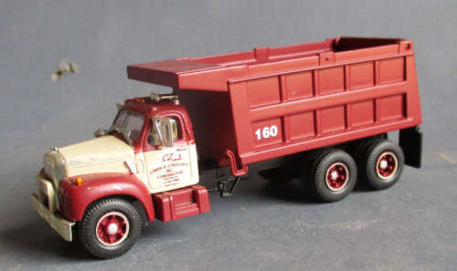 ATHEARN HO SCALE - MACK TIPPER TRUCK