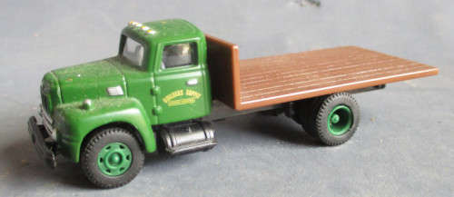 MINI METALS 1/87 HO SCALE - INTERNATIONAL FLAT BED TRUCK