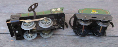 HORNBY OO SCALE - CLOCKWORK TRAIN SET AS PER FOTOS