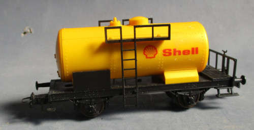 ROCO HO SCALE -  SHELL PETROL WAGON