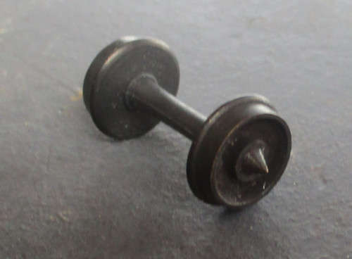 HO SCALE - METAL ODD SIZE AXLES WIDTH, ONLY GOOD FOR LOADS