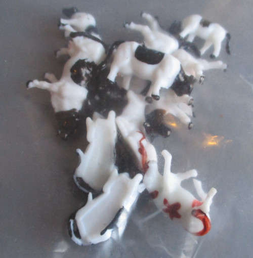 HO SCALES - 10 X COWS - NEW