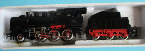 MARKLIN HO SCALE - 3003 24 058 2-6-0 STEAM LOCO & TENDER - BOXED