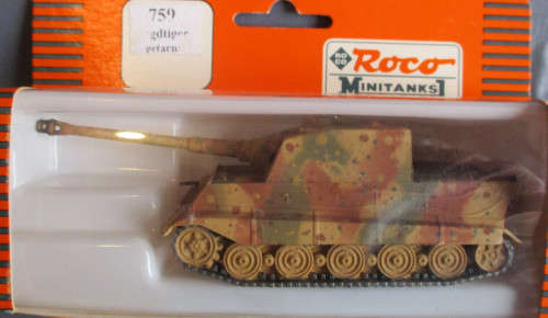ROCO 1/87 HO SCALE - JAGDTIGER TANK - BOXED