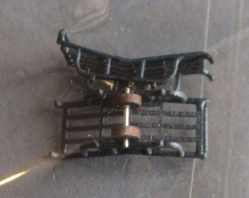 HO SCALE - SAR 2 X STATION BAGGAGE TROLLEYS - NEW