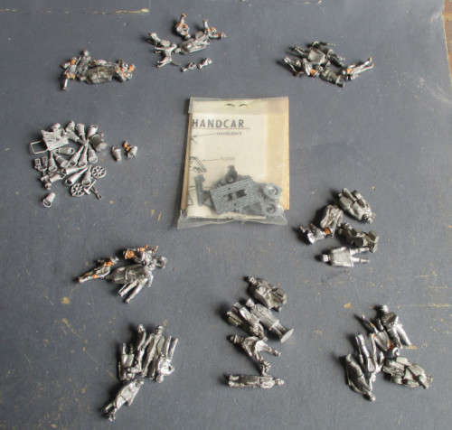 HO SCALE - 40 PLUS METAL FIGURES AS PER FOTOS