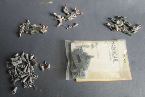 HO SCALE - 40 PLUS METAL FIGURES AS PER FOTOS