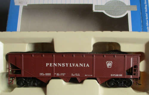BACHMANN HO SCALE - PENNSYLVANIA 40' QUAD HOPPER - BOXED