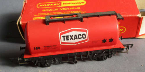 HORNBY OO SCALE - TANK WAGON "TEXACO" - BOXED