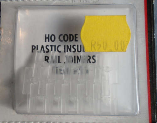 HO SCALE - INSULATED RAIL JOINERS - CARDED