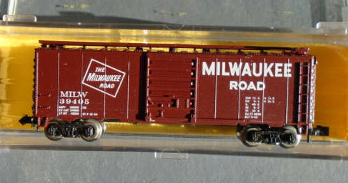 ATLAS N SCALE - MILWAUKEE ROAD 40` BOX CAR - MINT BOXED