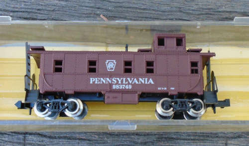 ATLAS N SCALE - PENNSYLVANIA CABOOSE - MINT BOXED