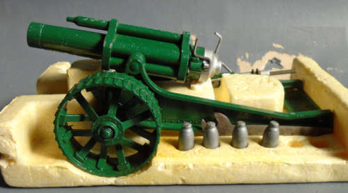 VINTAGE BRITAINS 18" HEAVY HOWITZER - BOXED