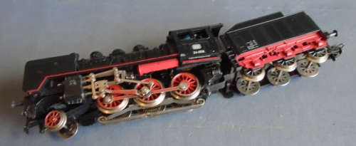 MARKLIN HO SCALE - DB BR 24 2-6-0 STEAM LOCO & TENDER