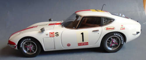 AUTOART 1/18 SCALE - TOYOTA 2000 GT 24 HRS FUJI 1967 - BOXED