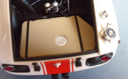 AUTOART 1/18 SCALE - TOYOTA 2000 GT 24 HRS FUJI 1967 - BOXED