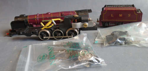 WRENN OO SCALE - STEAM LOCO & TENDER FOR SPARES OR REPAIRS