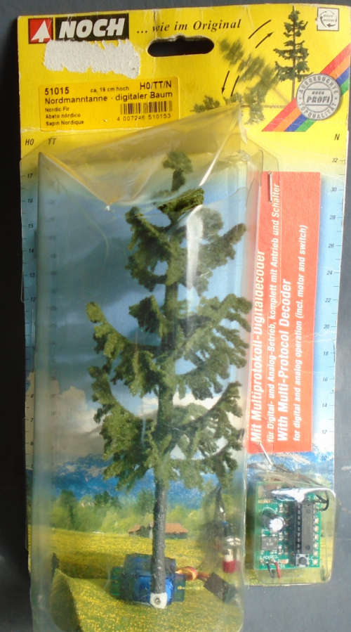 NOCH HO/TT/N SCALES - FALLING TREE WITH DECODER FOR DCC OR DC - CARDED