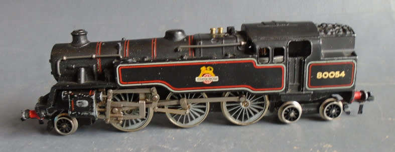 HORNBY OO SCALE - BR 2-6-4 STEAM TANK LOCO