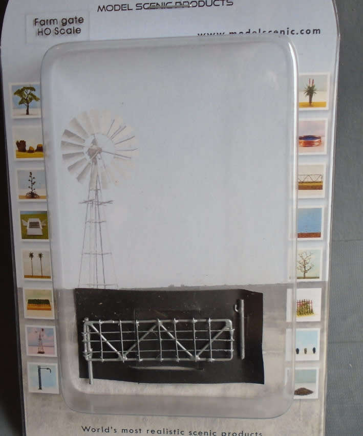 MSP HO SCALE - FARM GATE, NEW CARDED