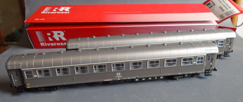 RIVAROSSI HO SCALE - 2 X FS 1 st & 2nd CLASS PASSENGER COACHES - BOXED