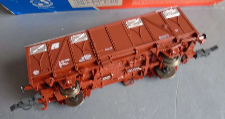 ROCO HO SCALE - CLOSED GOODS WAGON - BOXED