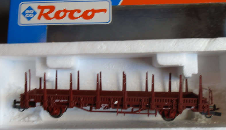 ROCO HO SCALE - STAKE WAGON - BOXED