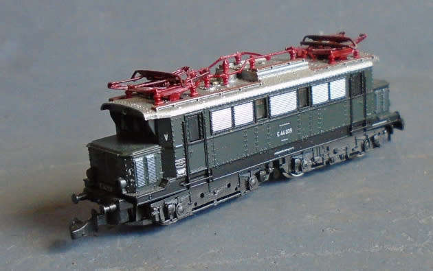 MARKLIN Z SCALE - DB E44 ELECTRIC LOCO, SERVICED, RUNS WELL - BOXED