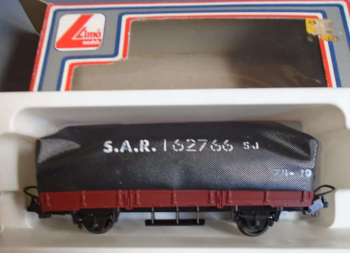 LIMA HO SCALE - SAR TARPAULIN GOODS WAGON , BOXED