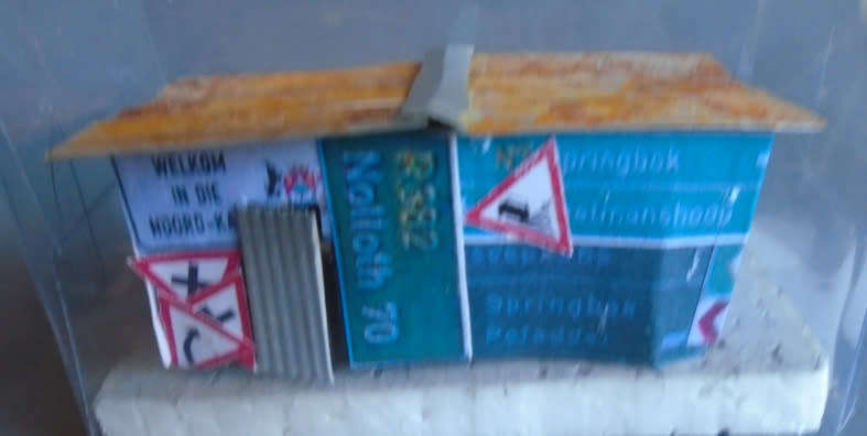 HO SCALE - INFORMAL HOUSE