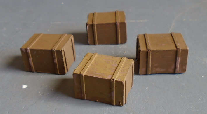 HO SCALE - 4 X WOODEN CRATES