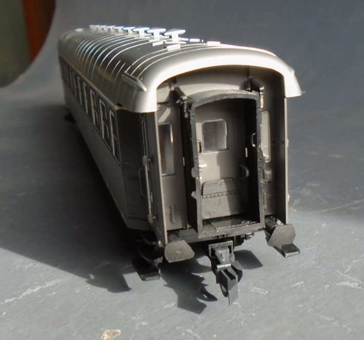 RIVAROSSI HO SCALE - 2 X FS 1 st & 2nd CLASS PASSENGER COACHES - BOXED